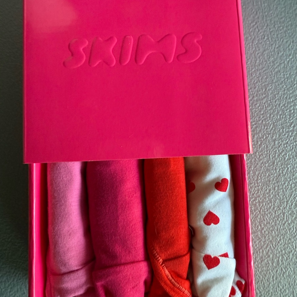 SKIMS 4 pack hipster cotton panties